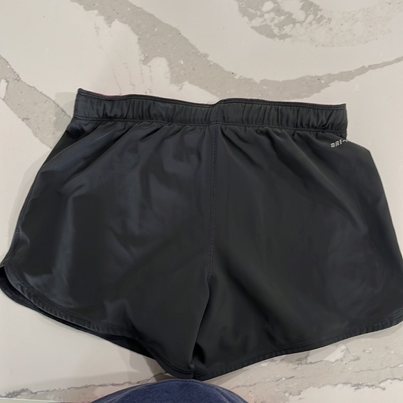Nike Dri-for 2-in-1 shorts. Size XS - Picture 3 of 4